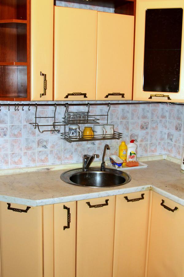 Apartment Near Metro Akademgorodok キエフ エクステリア 写真