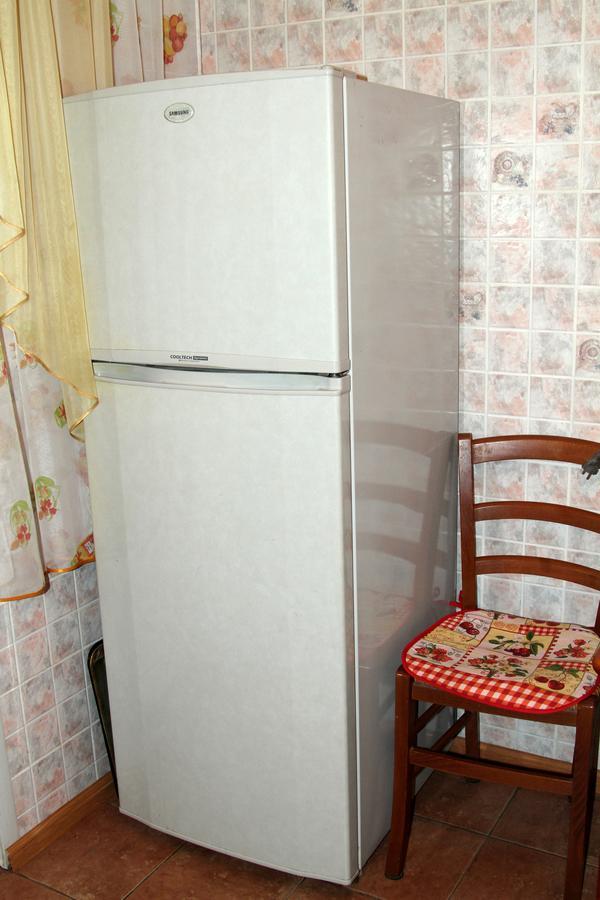 Apartment Near Metro Akademgorodok キエフ エクステリア 写真