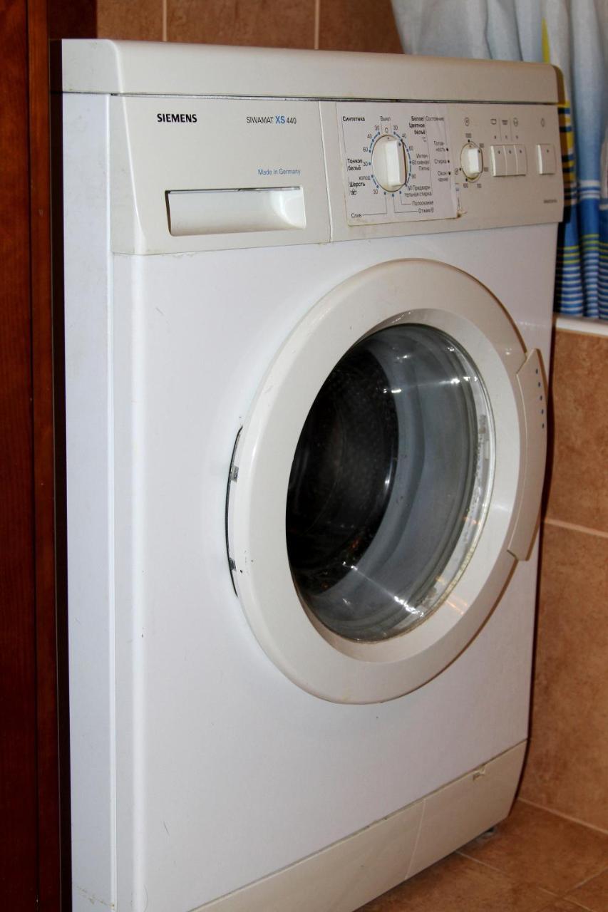 Apartment Near Metro Akademgorodok キエフ エクステリア 写真